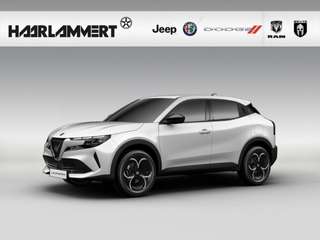 Schräge Frontansicht auf einen Alfa Romeo Junior , freigestellt