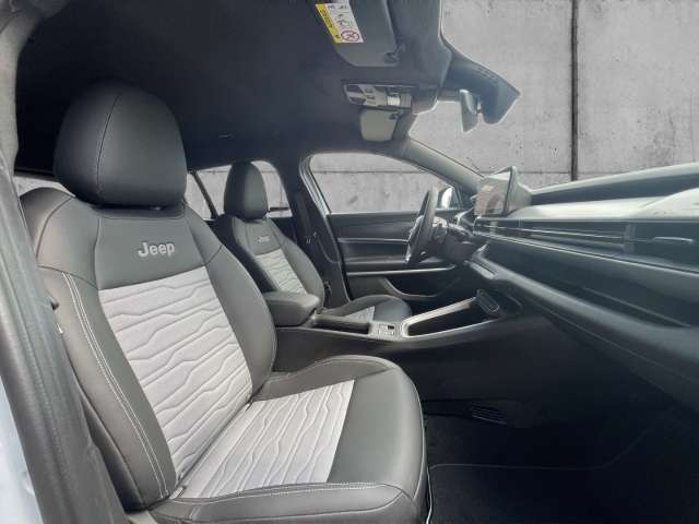 Fahrzeugbild eines Jeep Avenger
