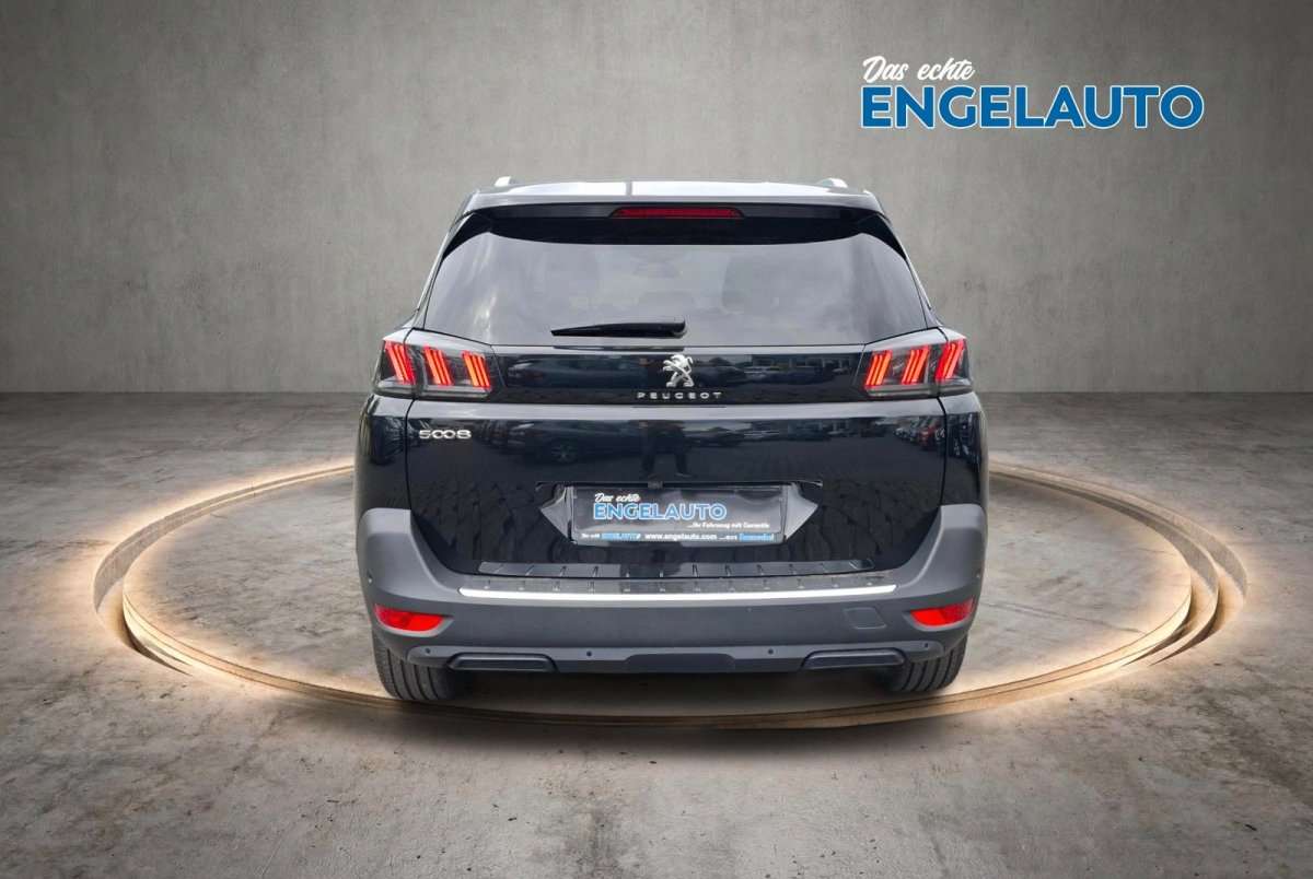 Fahrzeugbild eines Peugeot 5008