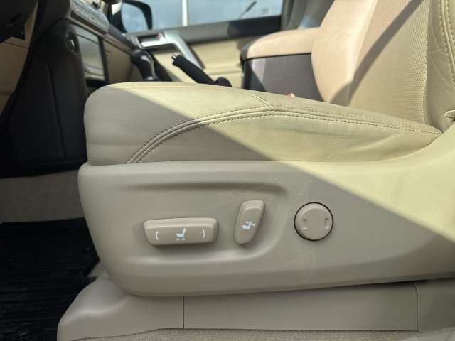 Fahrzeugbild eines Toyota Land Cruiser