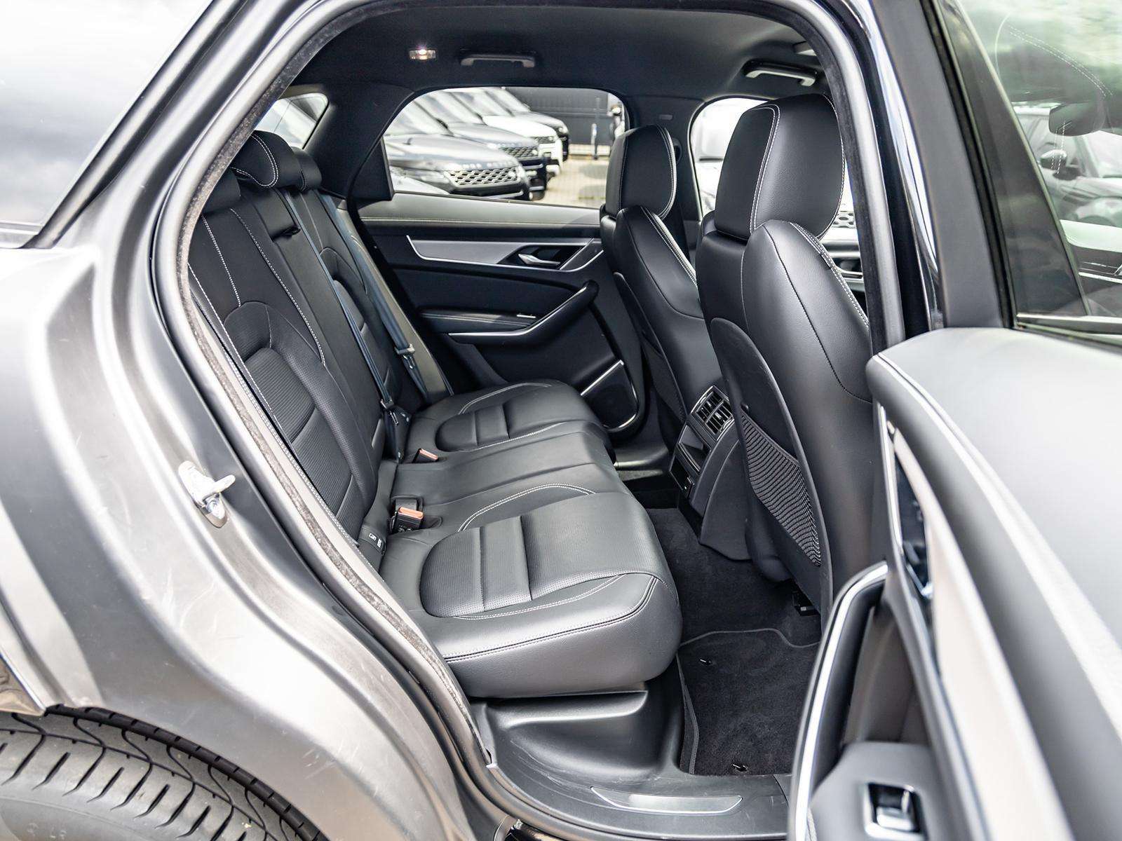 Fahrzeugbild eines Jaguar F-PACE