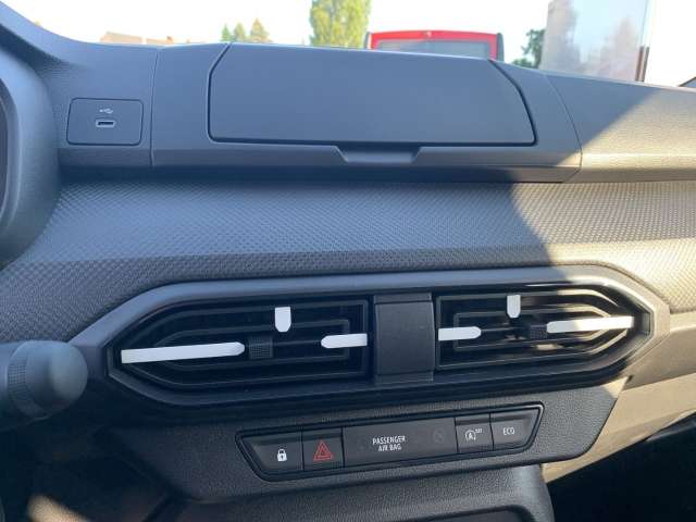 Fahrzeugbild eines Dacia Jogger