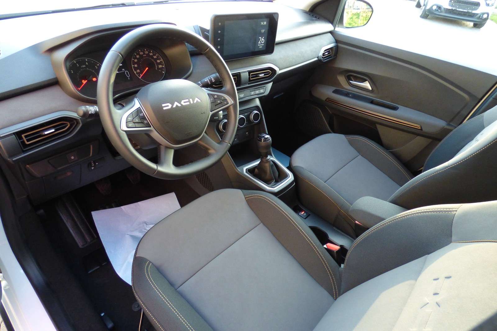 Fahrzeugbild eines Dacia Sandero