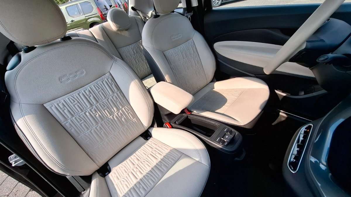 Fahrzeugbild eines Fiat 500