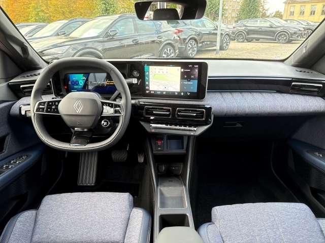 Fahrzeugbild eines Renault 4 E-TECH