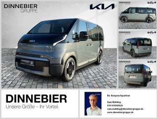 Schräge Frontansicht auf einen Kia PV5 Passenger , freigestellt