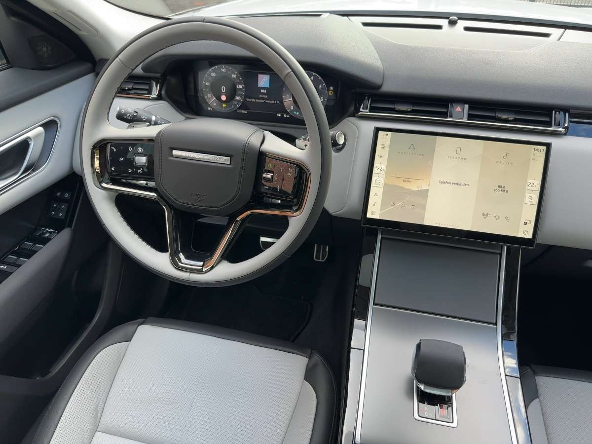 Fahrzeugbild eines Land Rover Range Rover Velar