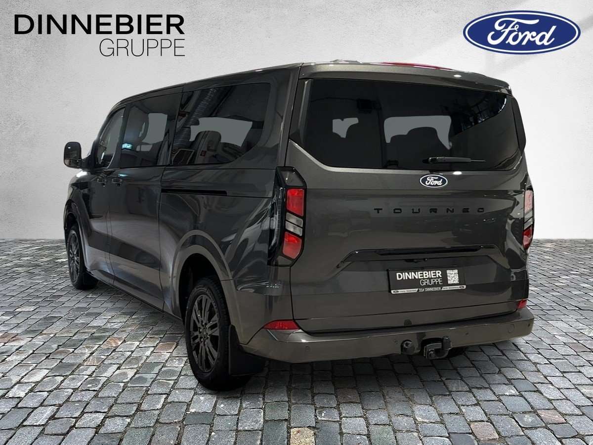 Fahrzeugbild eines Ford Tourneo Custom