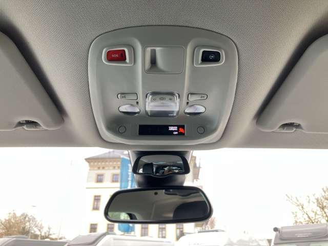 Fahrzeugbild eines Citroën SpaceTourer