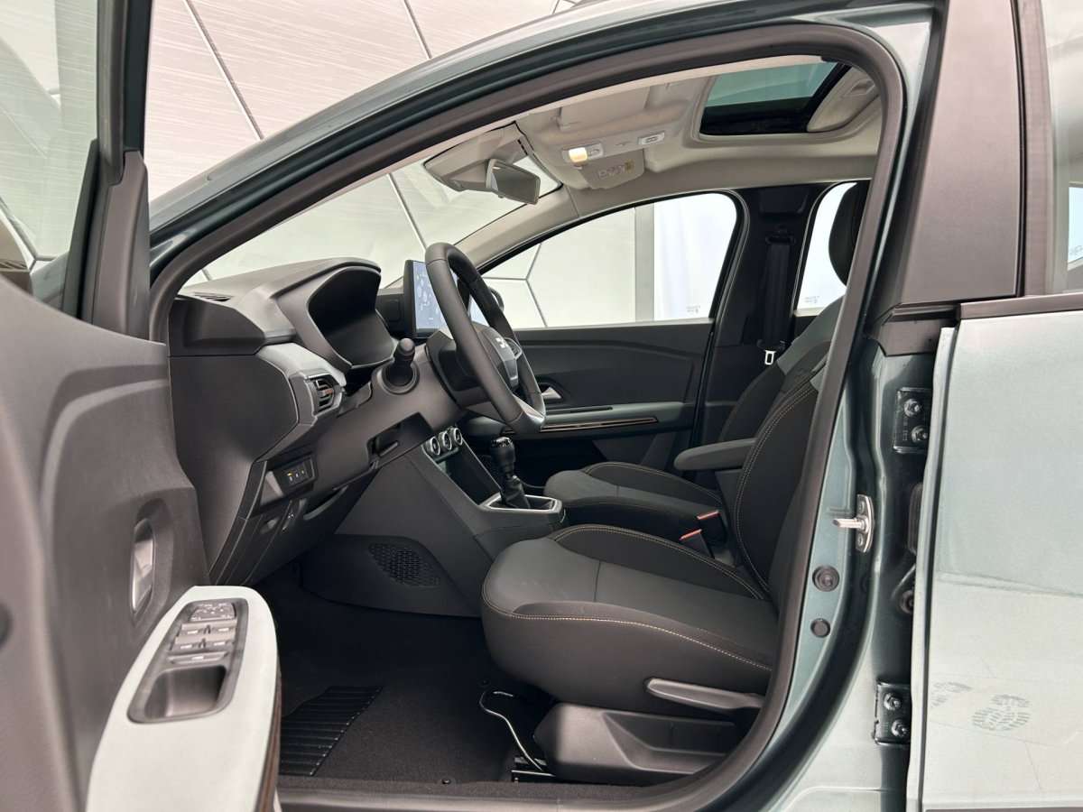 Fahrzeugbild eines Dacia Sandero