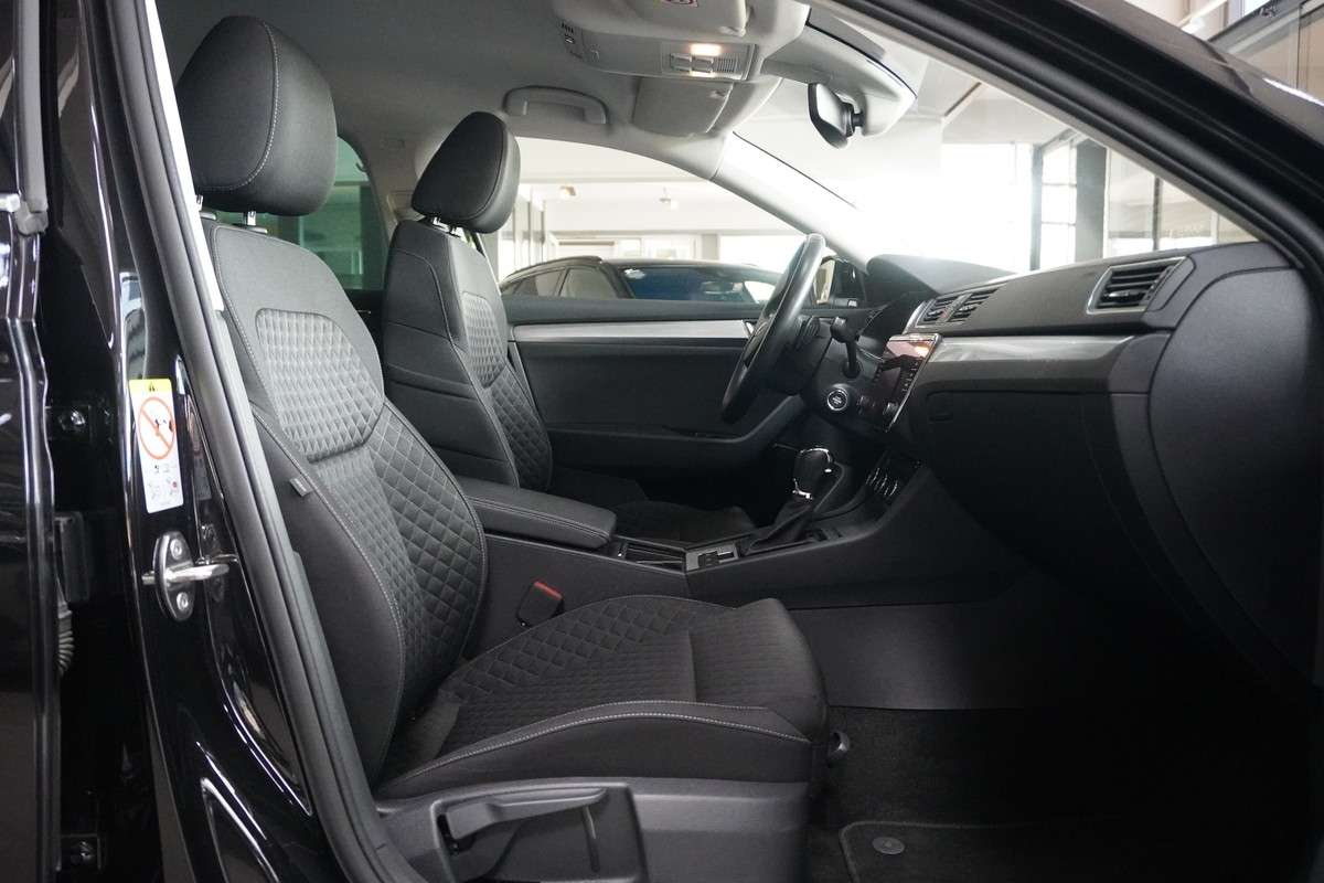 Fahrzeugbild eines Skoda Superb