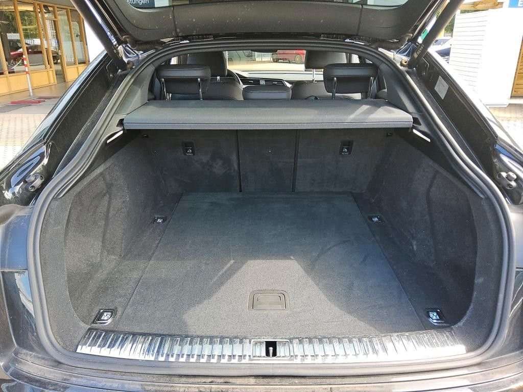 Fahrzeugbild eines Audi e-tron