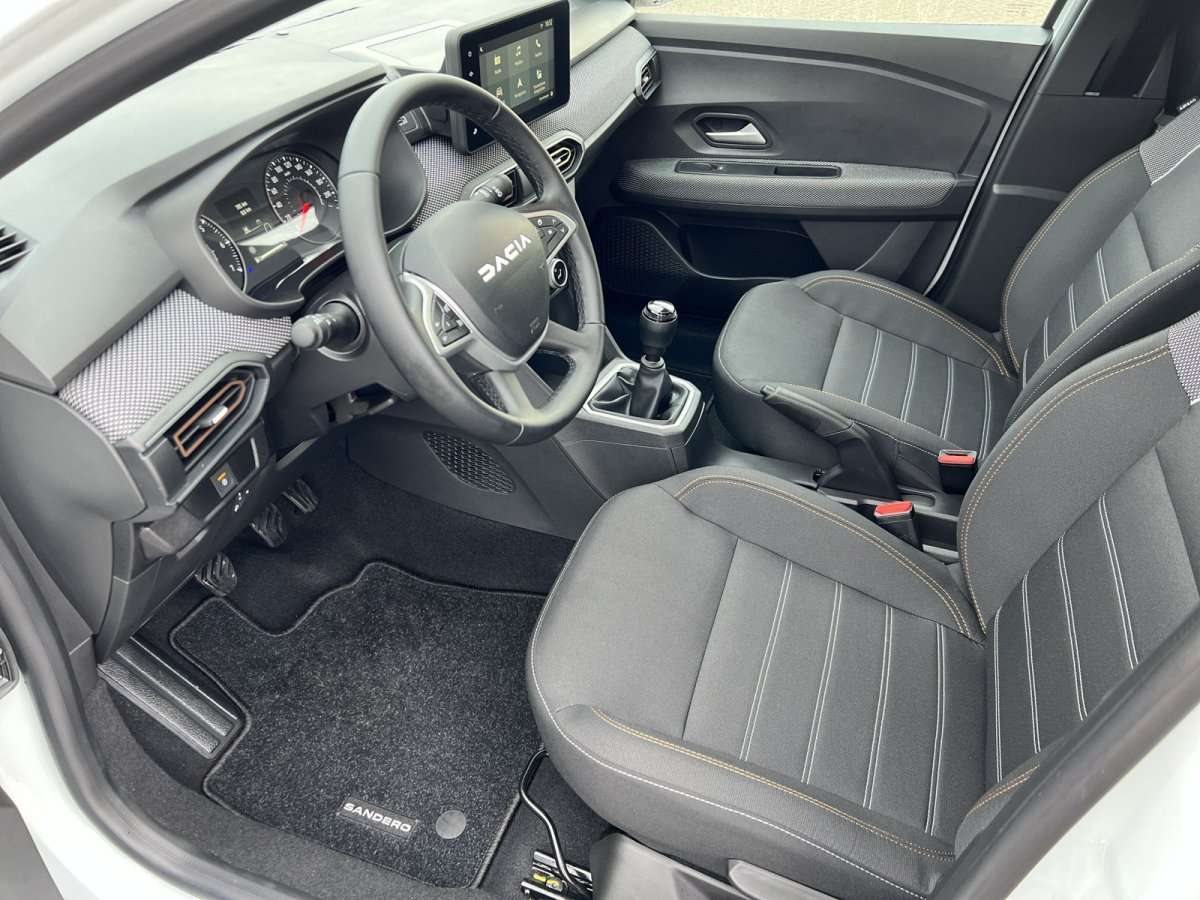 Fahrzeugbild eines Dacia Sandero