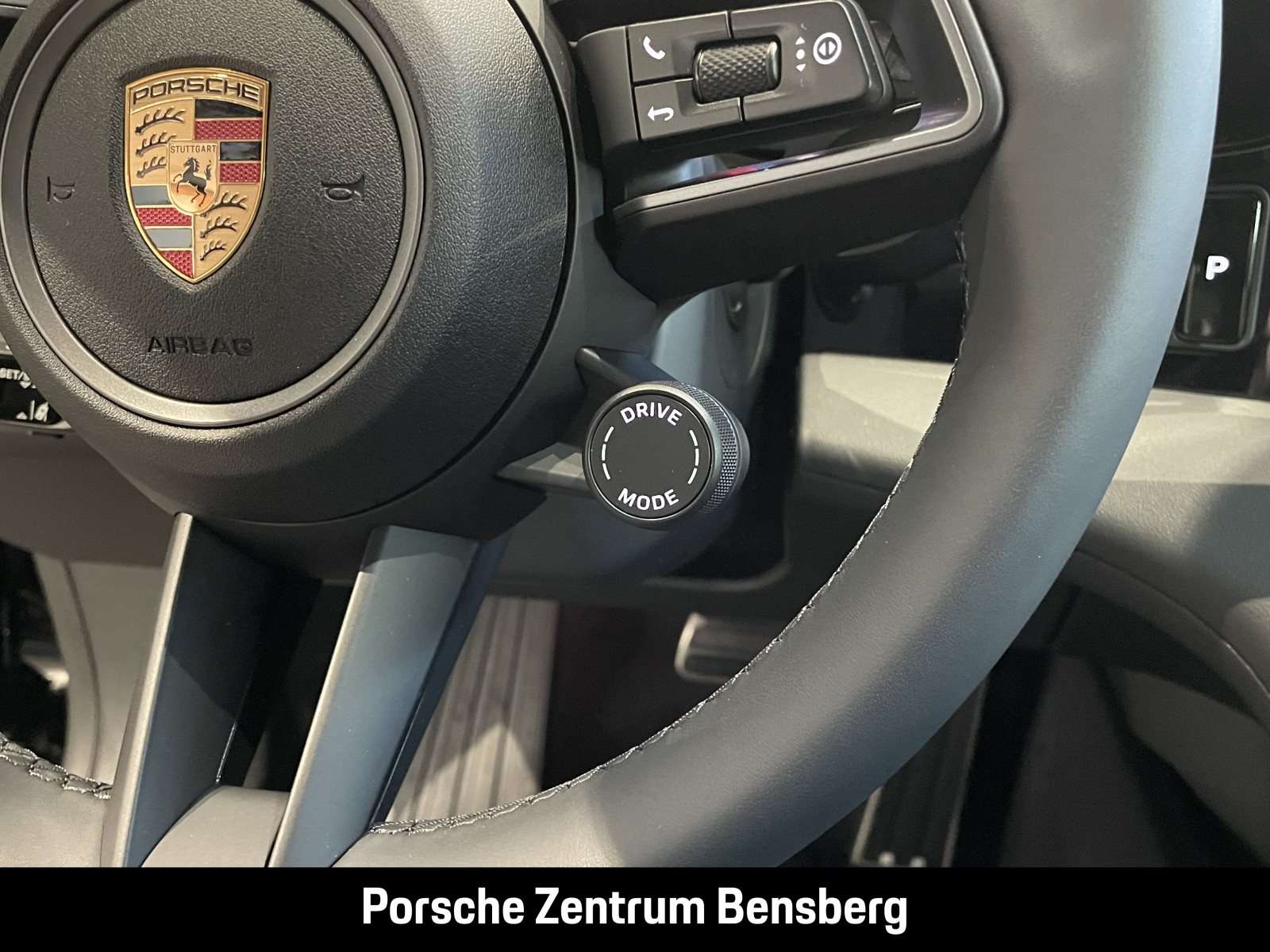 Fahrzeugbild eines Porsche Taycan