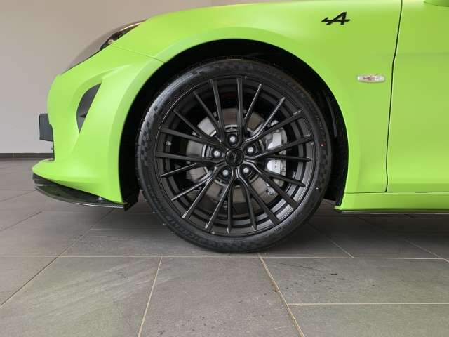 Fahrzeugbild eines Alpine A110