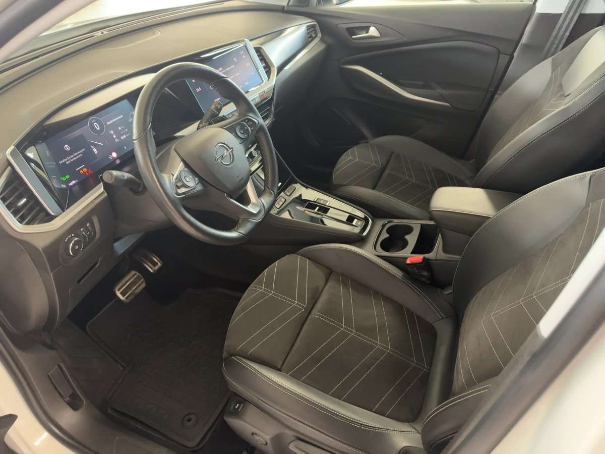 Fahrzeugbild eines Opel Grandland X