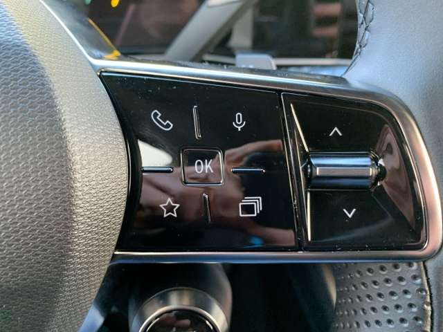 Fahrzeugbild eines Renault 5 E-TECH
