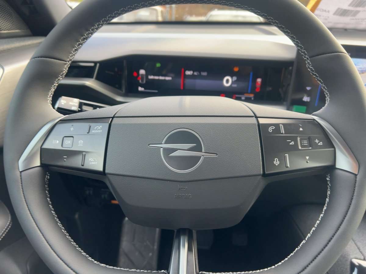 Fahrzeugbild eines Opel Grandland X