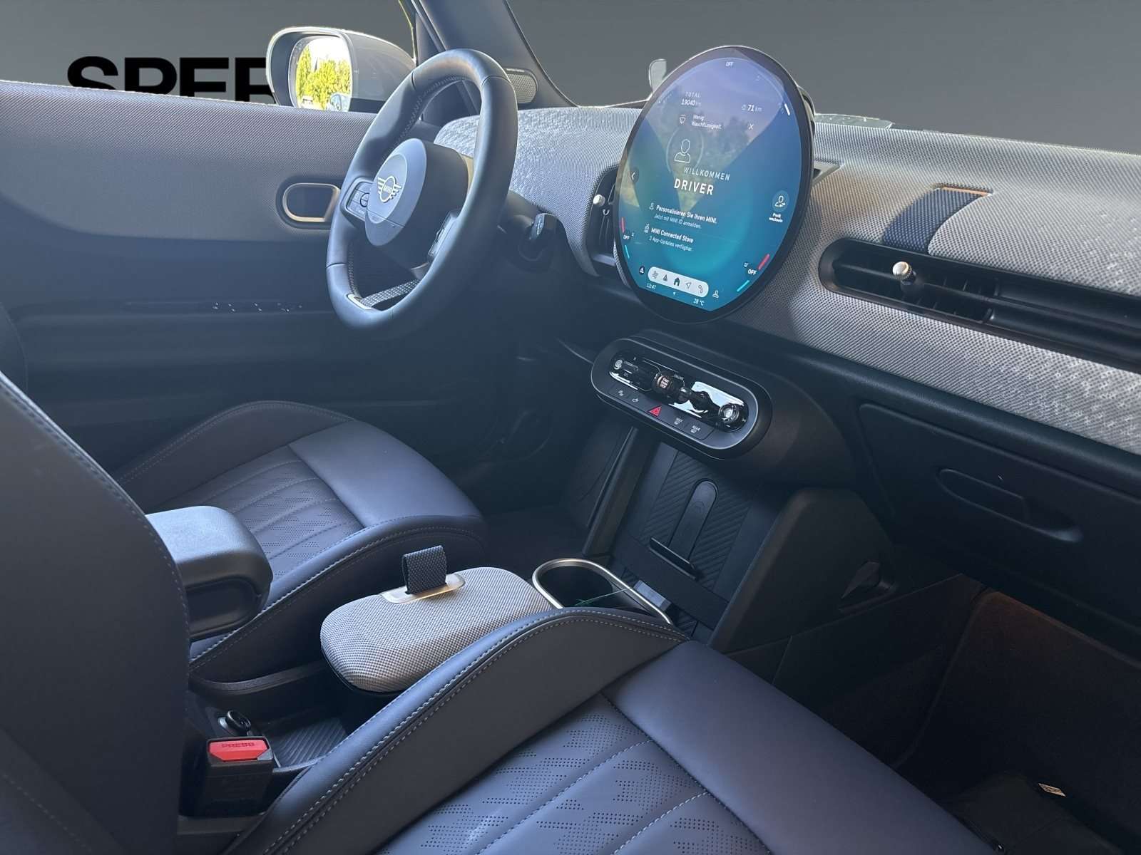 Fahrzeugbild eines MINI COOPER