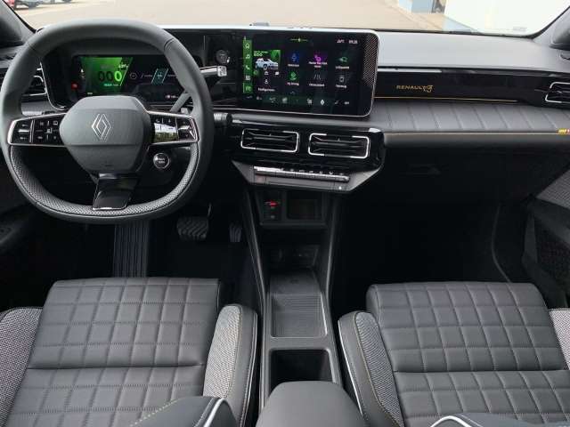 Fahrzeugbild eines Renault 4 E-TECH