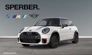 Schräge Frontansicht auf einen MINI MINI , freigestellt