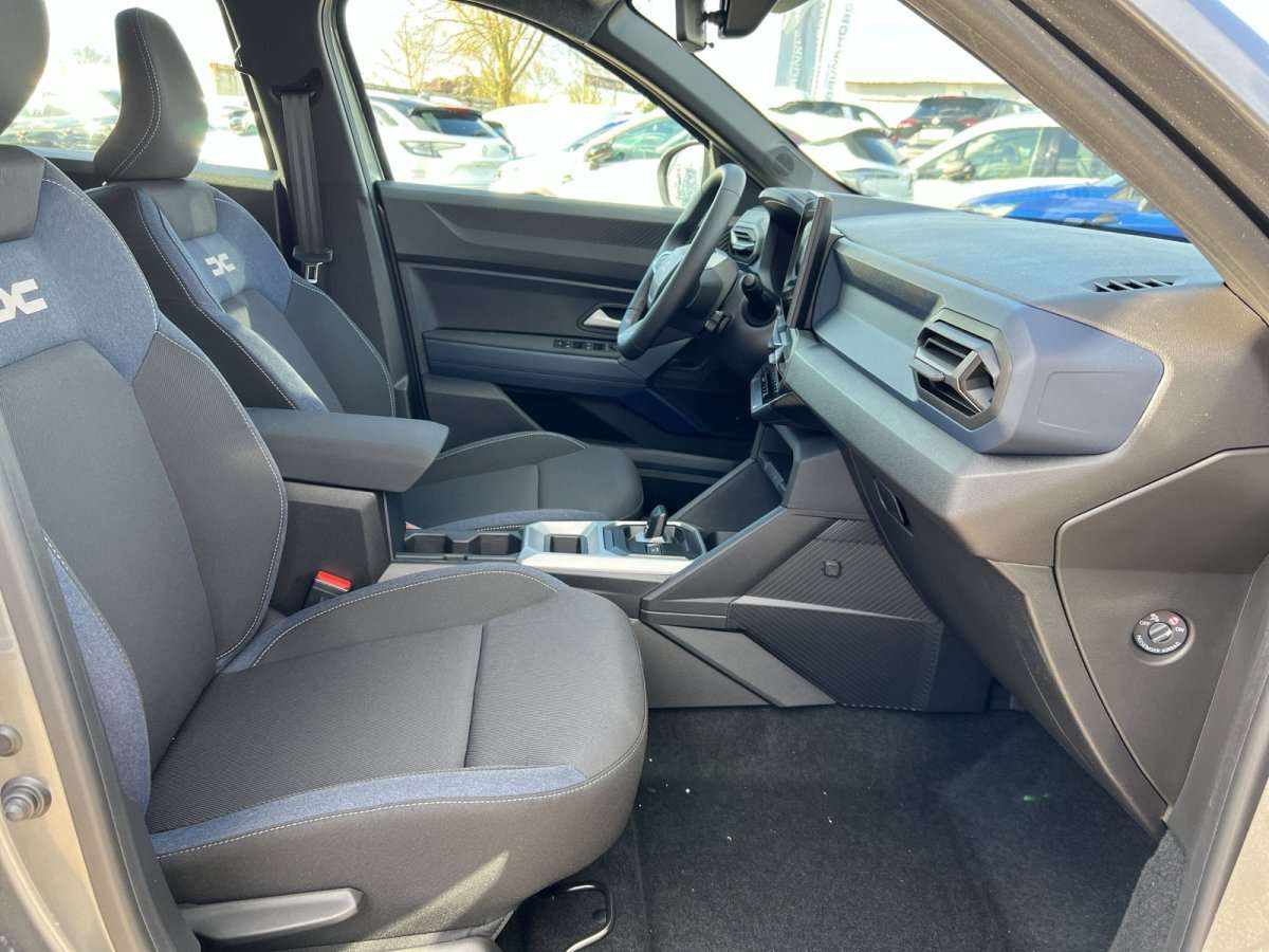 Fahrzeugbild eines Dacia Bigster