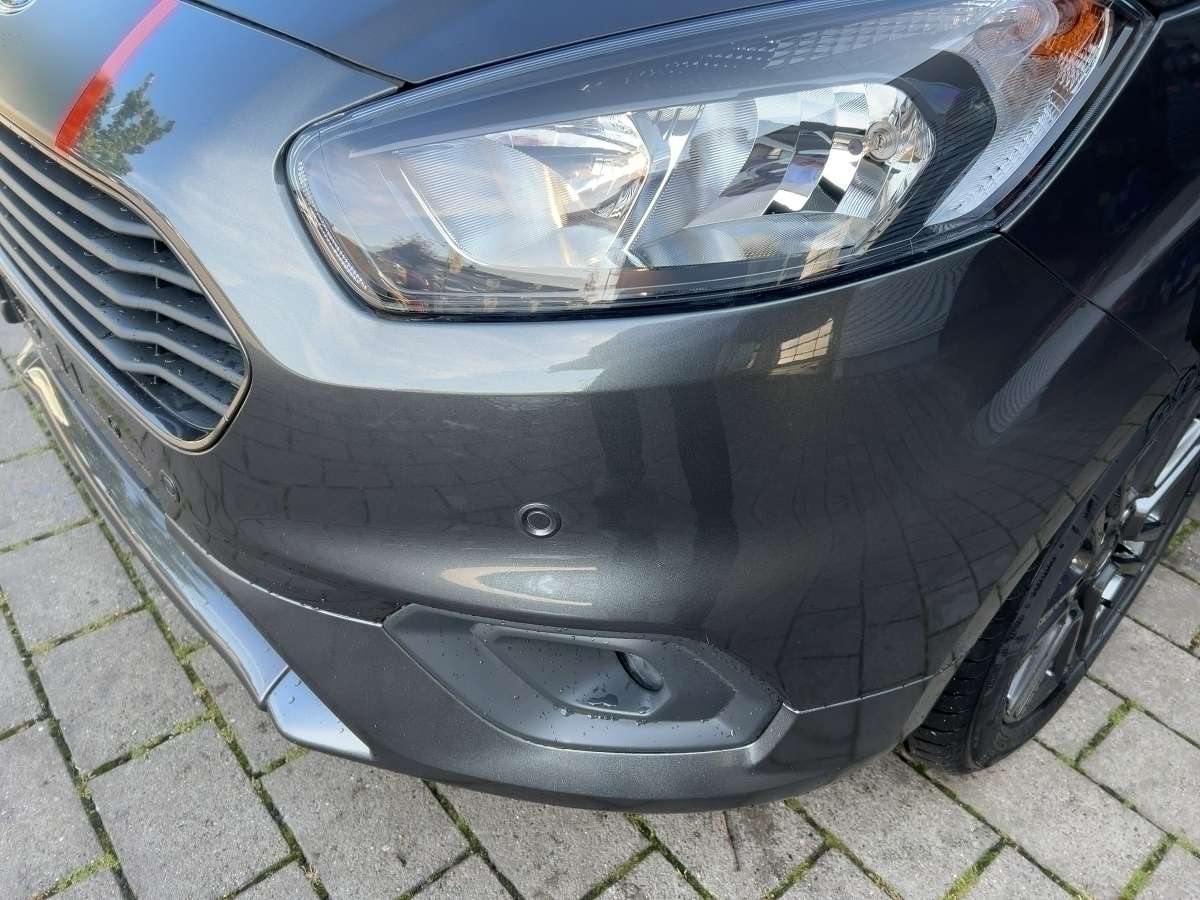 Fahrzeugbild eines Ford Transit Courier