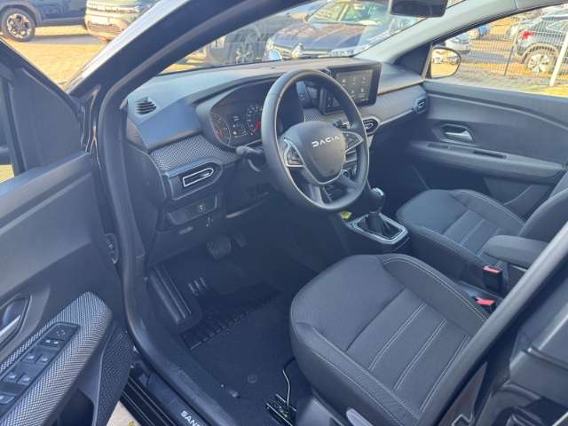Fahrzeugbild eines Dacia Sandero