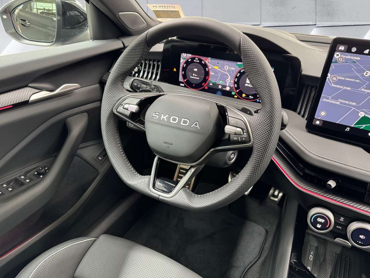 Fahrzeugbild eines Skoda Superb