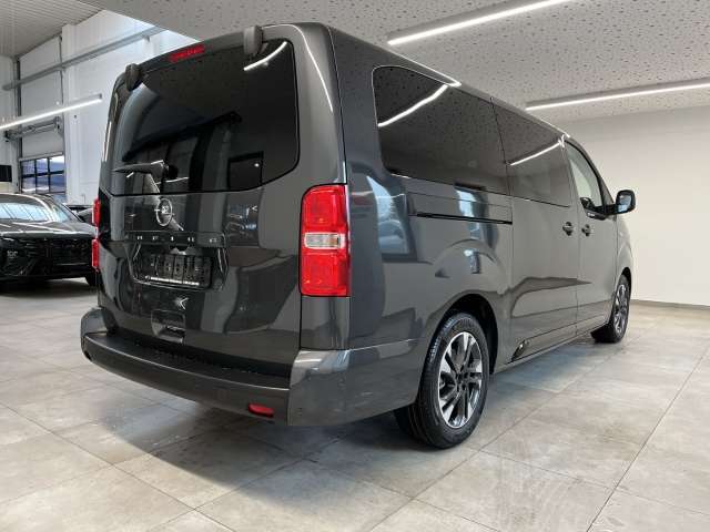 Fahrzeugbild eines Opel Zafira Life