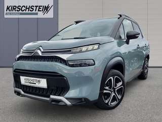 Schräge Frontansicht auf einen Citroën C3 Aircross , freigestellt