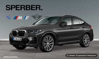 Schräge Frontansicht auf einen BMW X4 , freigestellt