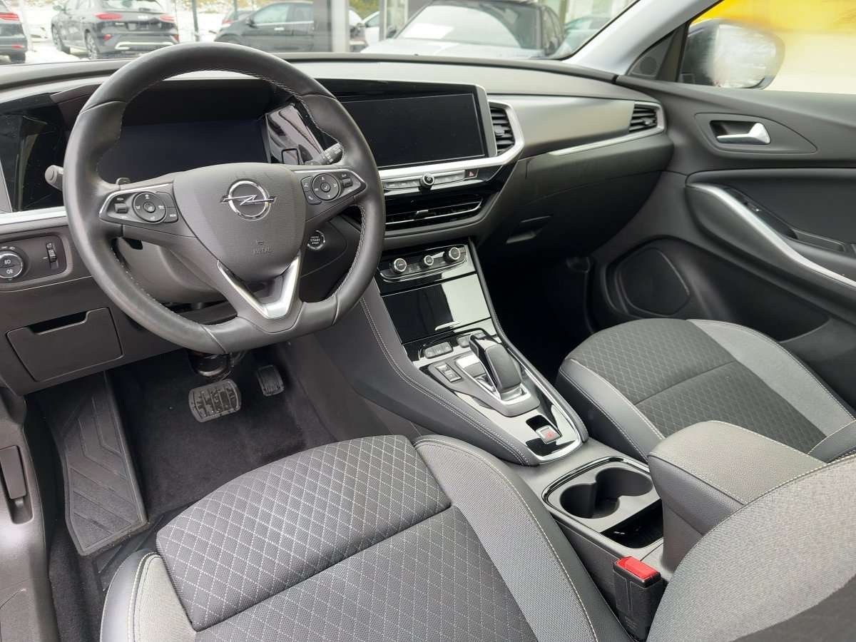 Fahrzeugbild eines Opel Grandland X