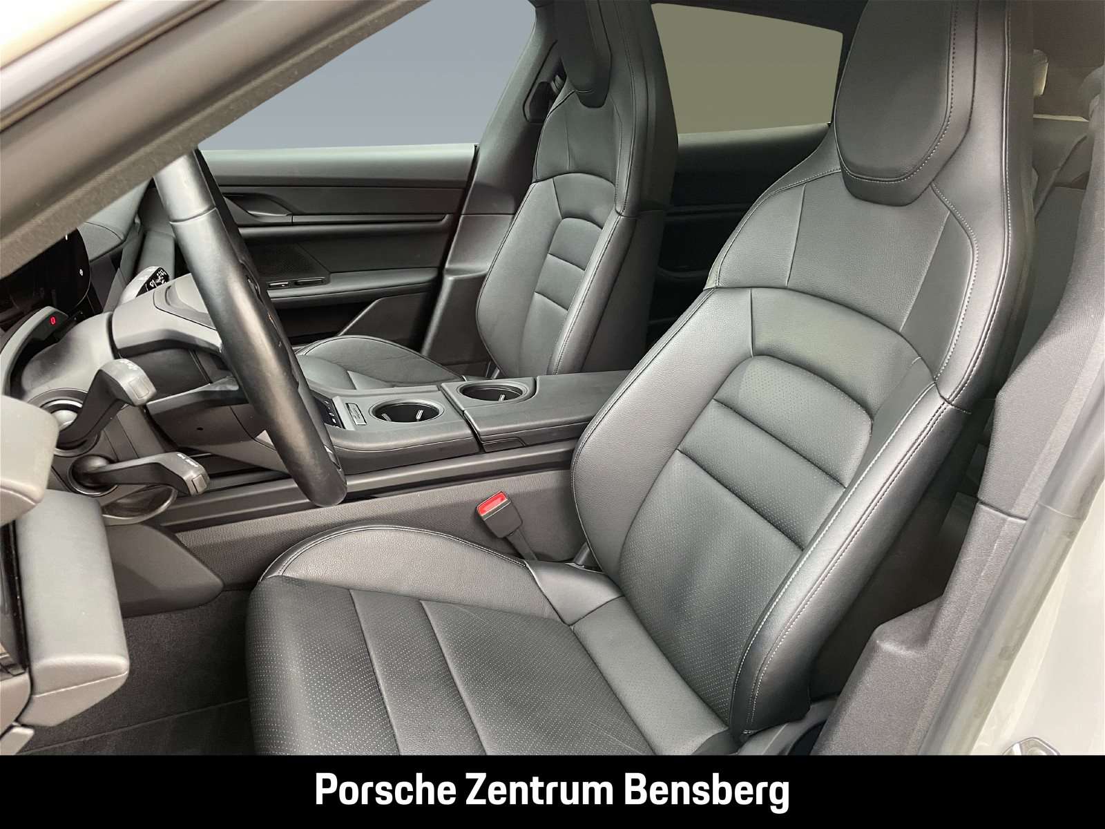 Fahrzeugbild eines Porsche Taycan