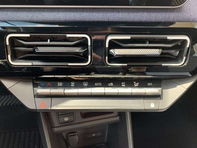 Fahrzeugbild eines Renault 5 E-TECH