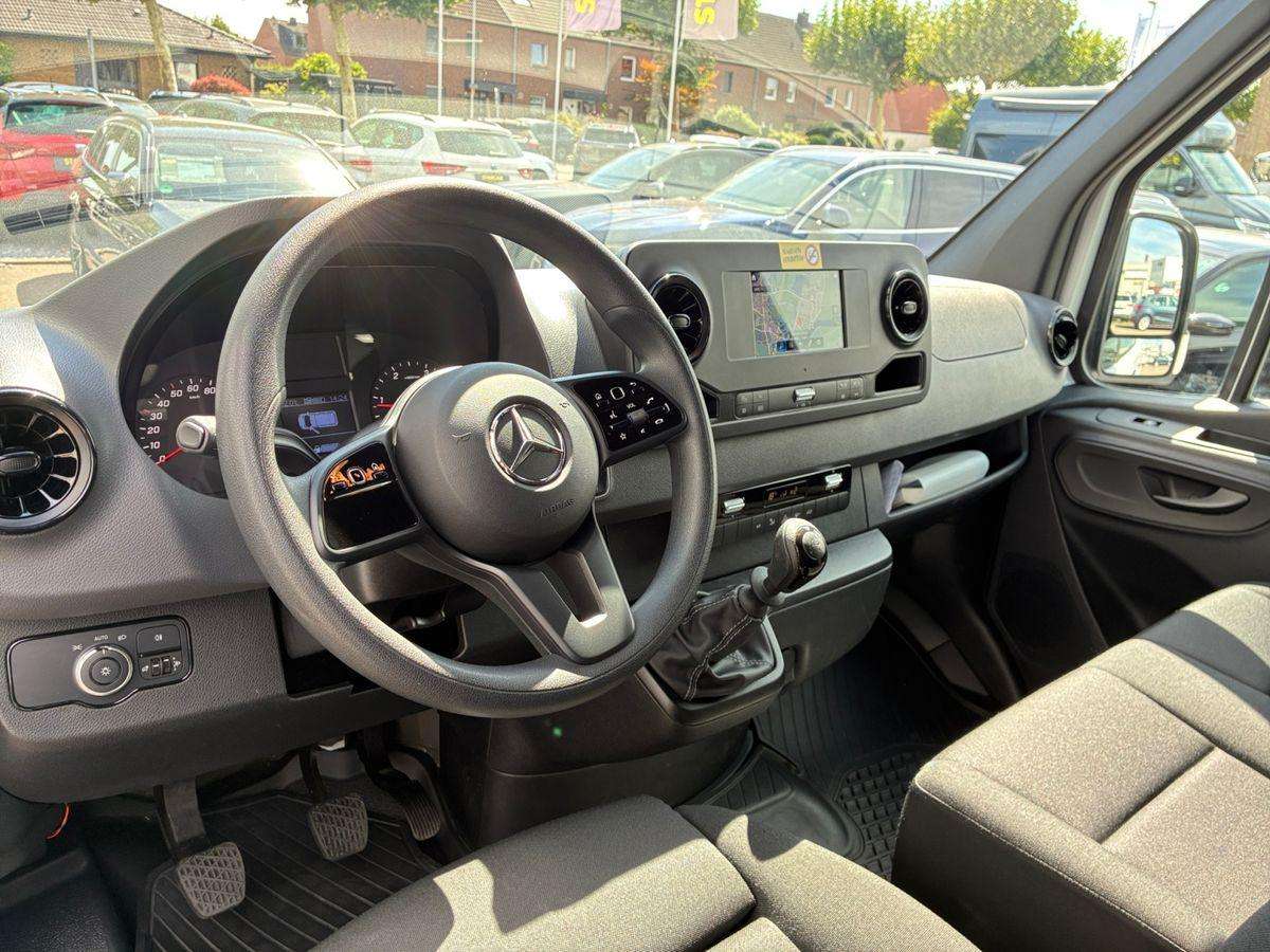 Fahrzeugbild eines Mercedes-Benz Sprinter