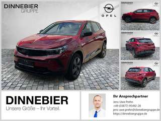 Schräge Frontansicht auf einen Opel Grandland X , freigestellt