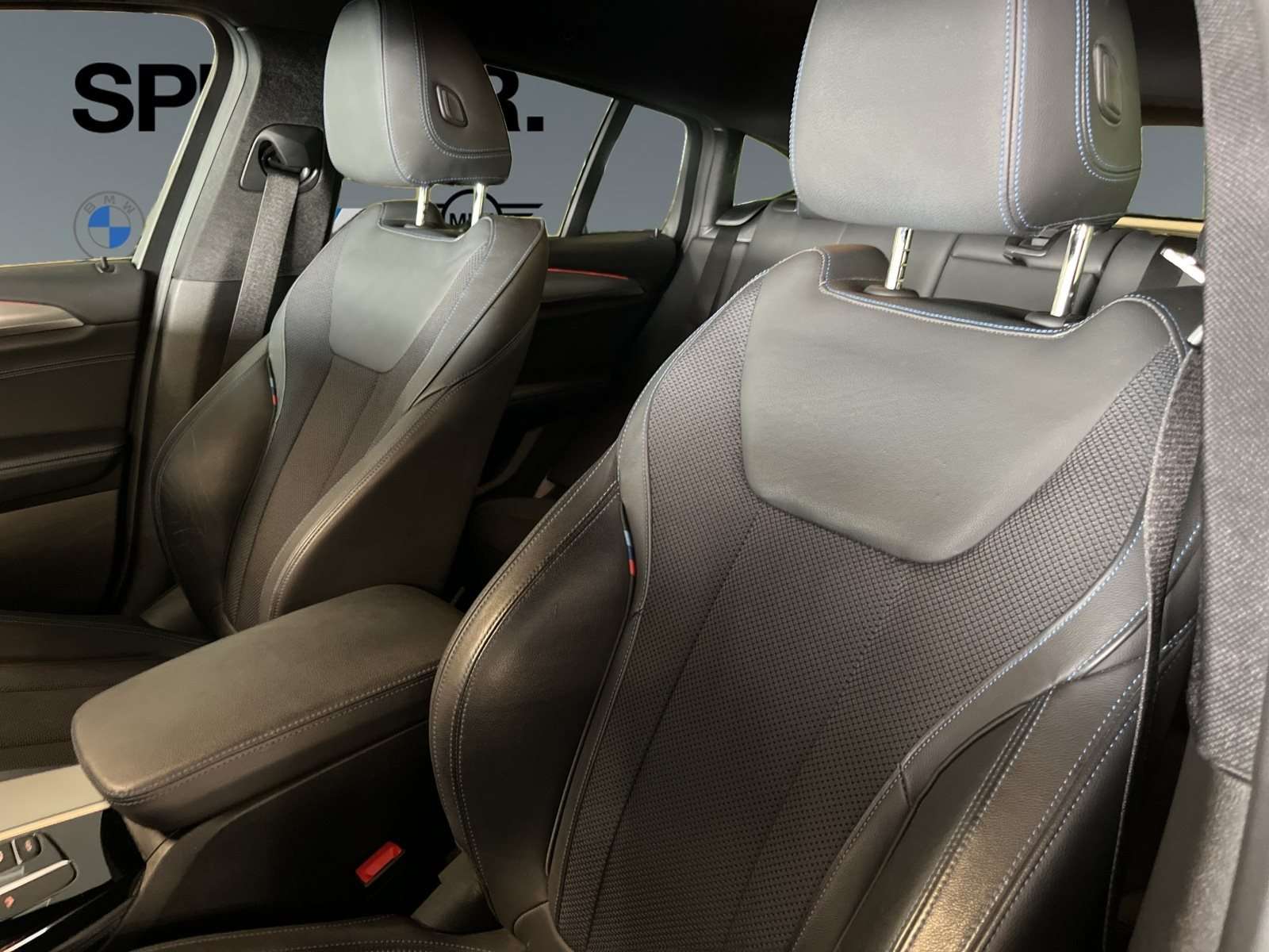 Fahrzeugbild eines BMW X4