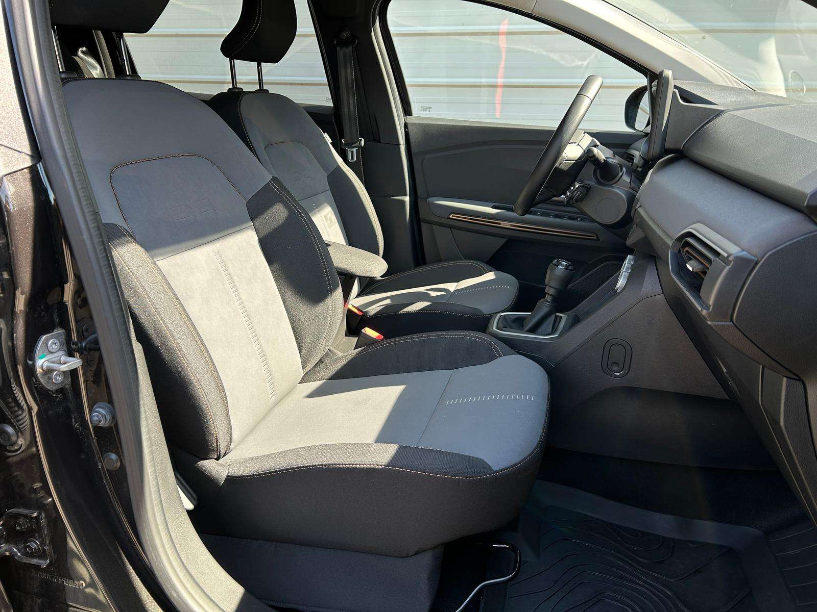 Fahrzeugbild eines Dacia Jogger