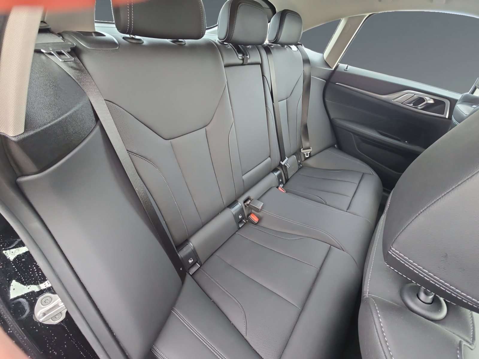 Fahrzeugbild eines BMW i4