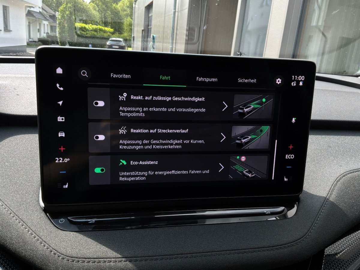 Fahrzeugbild eines Skoda ELROQ