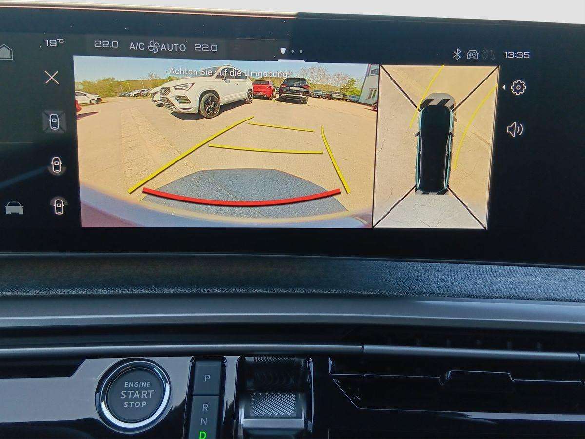 Fahrzeugbild eines Peugeot 5008