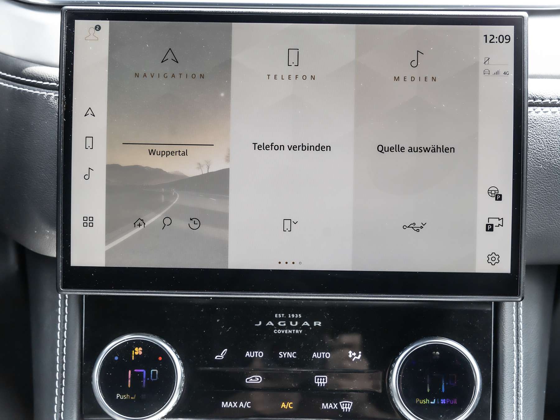 Fahrzeugbild eines Jaguar F-PACE