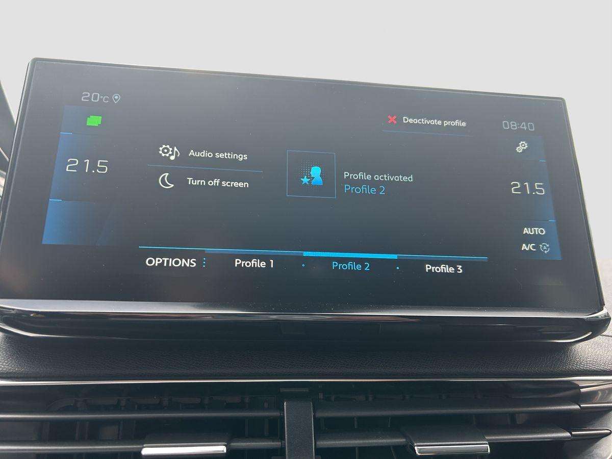 Fahrzeugbild eines Peugeot 5008