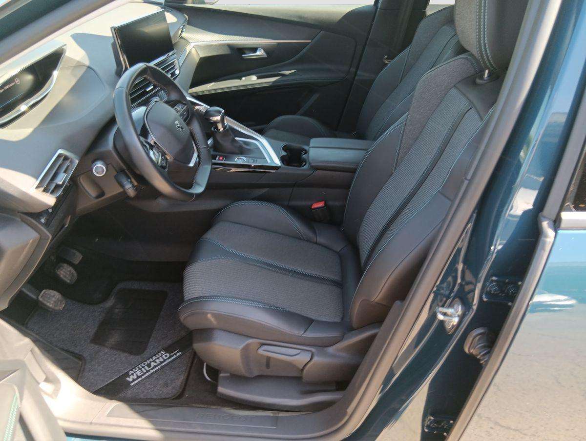 Fahrzeugbild eines Peugeot 3008