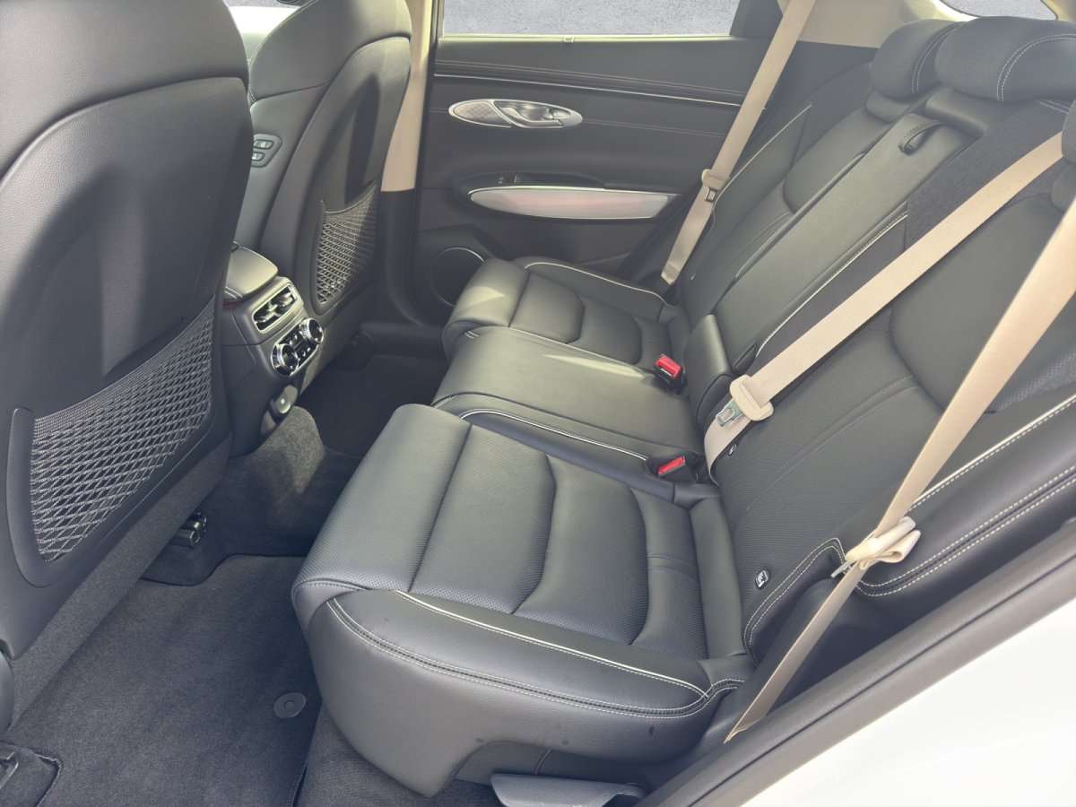 Fahrzeugbild eines Genesis GV70