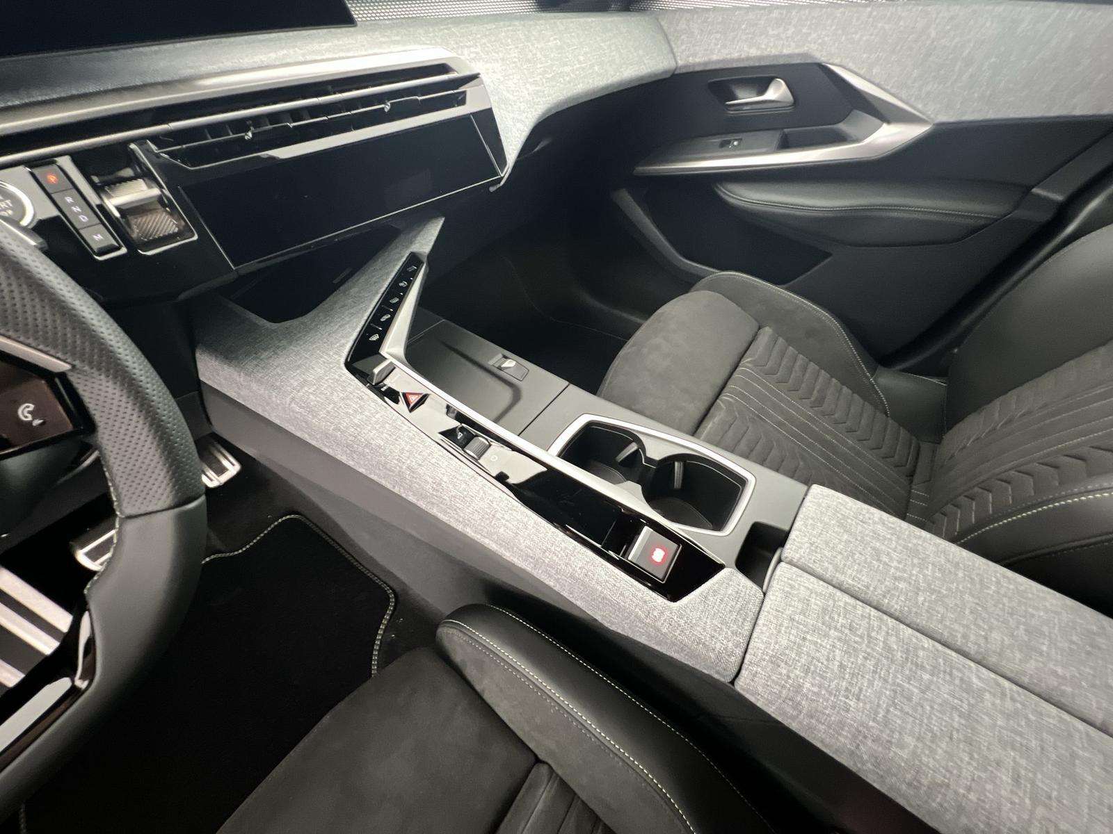 Fahrzeugbild eines Peugeot 5008