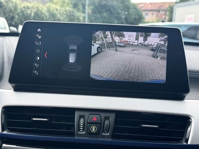 Fahrzeugbild eines BMW X1