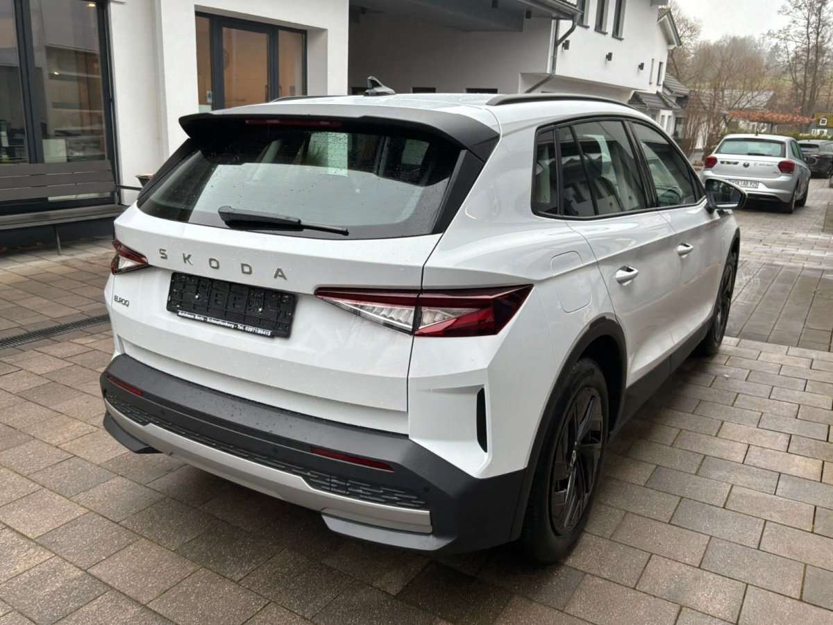 Fahrzeugbild eines Skoda ELROQ