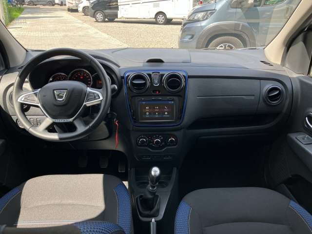Fahrzeugbild eines Dacia Lodgy